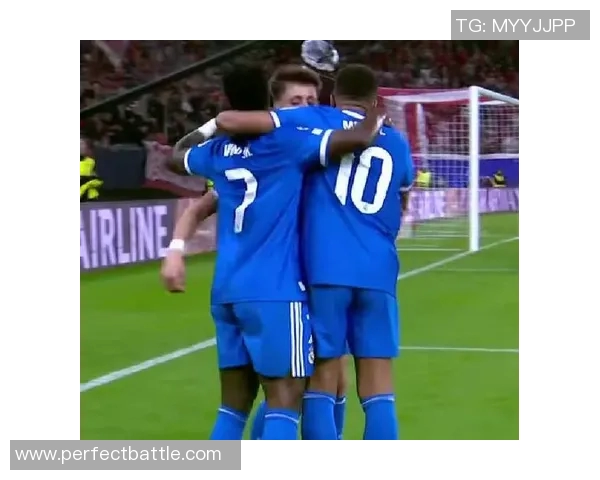 皇马友谊赛大胜里昂乌龙球瞬间点燃全场激情集锦回顾