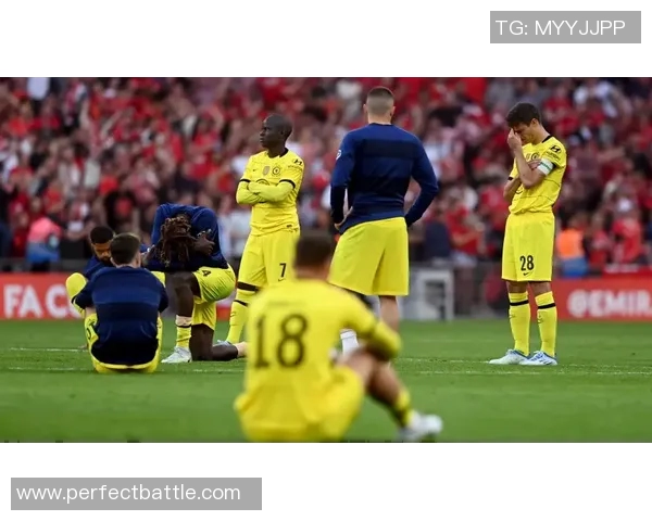 足总杯激战巴黎圣日耳曼大胜切尔西点球大战引发全场狂欢与转会传闻